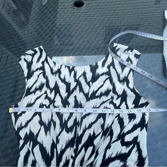 ARMANI Exchange Black & White Printed Dress Size 2 - Picture 4 of 11